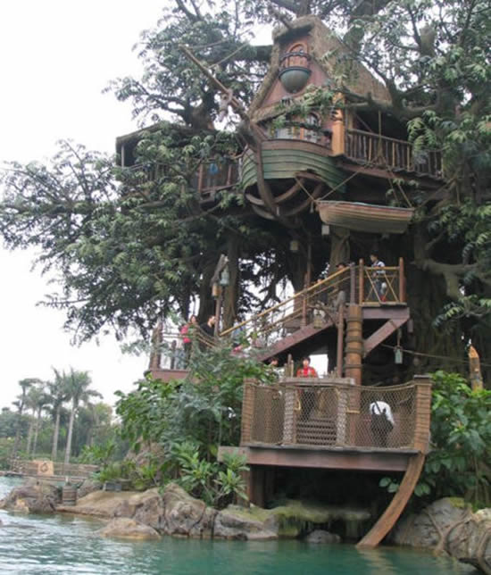необычные дома на деревьях