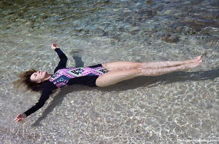 Слив фото американская актриса Вера Фармига википедия горячие интим фото