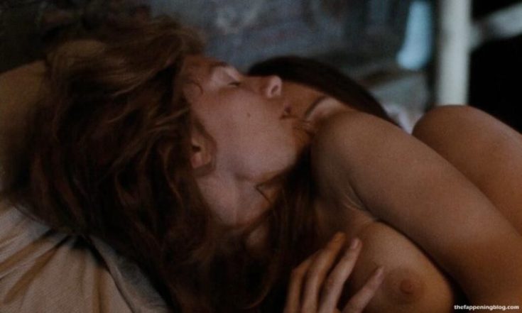 Слив фото британская актриса Ванесса Кирби википедия горячие интим фото