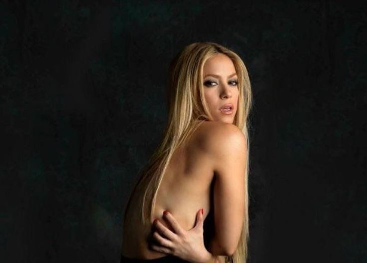 Слив фото колумбийская певица Шакира википедия горячие интим фото