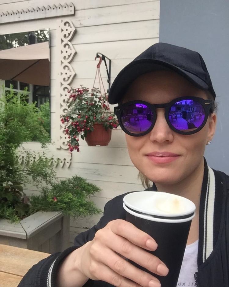 Российская актриса из сериала "Глухарь" и "Интерны" Юлия Назаренко горячие интим фото