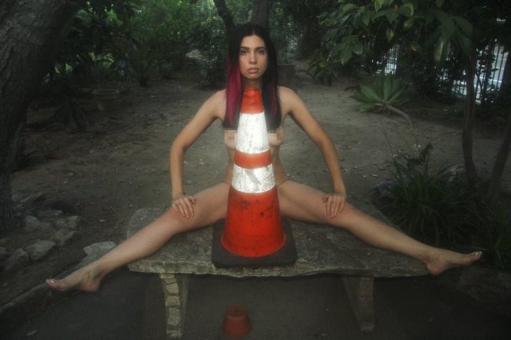 Участница панк-группы Pussy Riot Надежда Толоконникова горячие интим фото